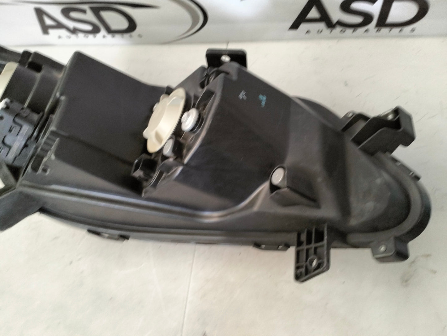Faro Izquierdo Chevrolet Aveo 2024-2026 Original (6 Pines)