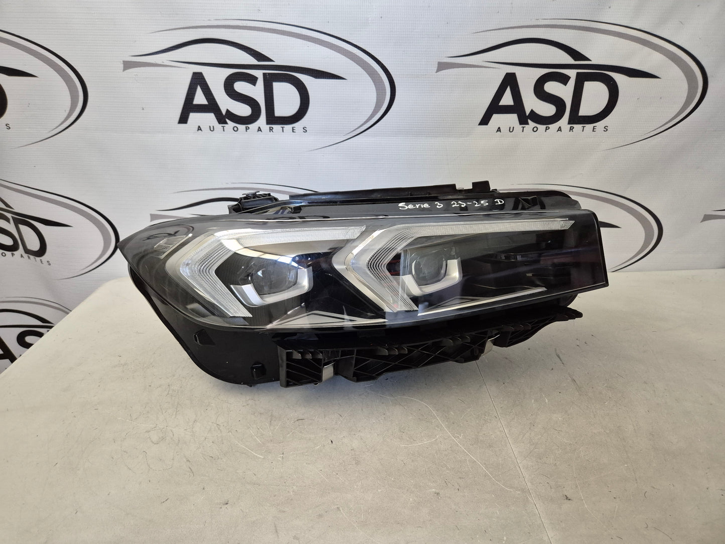 Faro Derecho Bmw Serie 3 2023-2025 Original