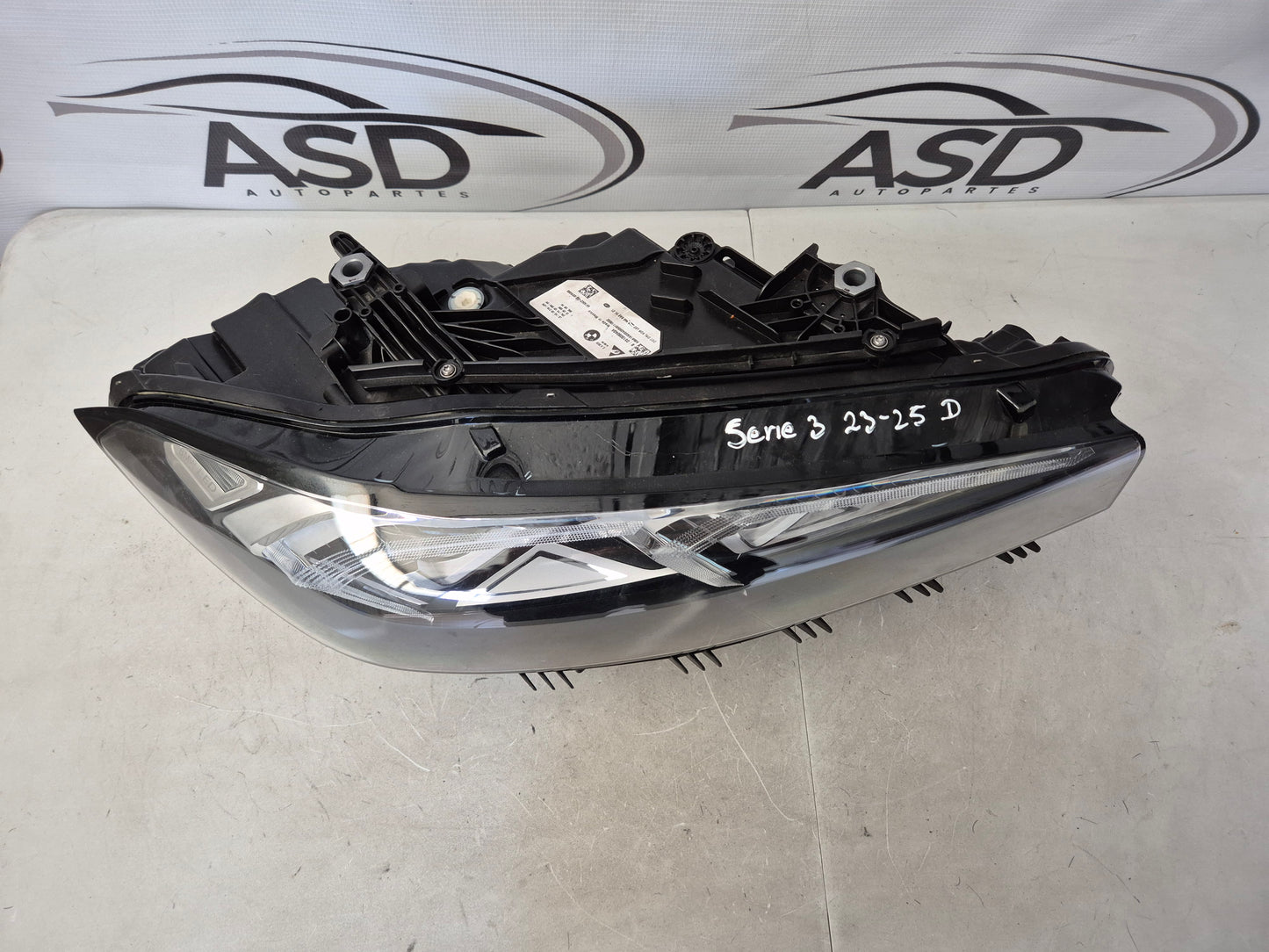 Faro Derecho Bmw Serie 3 2023-2025 Original