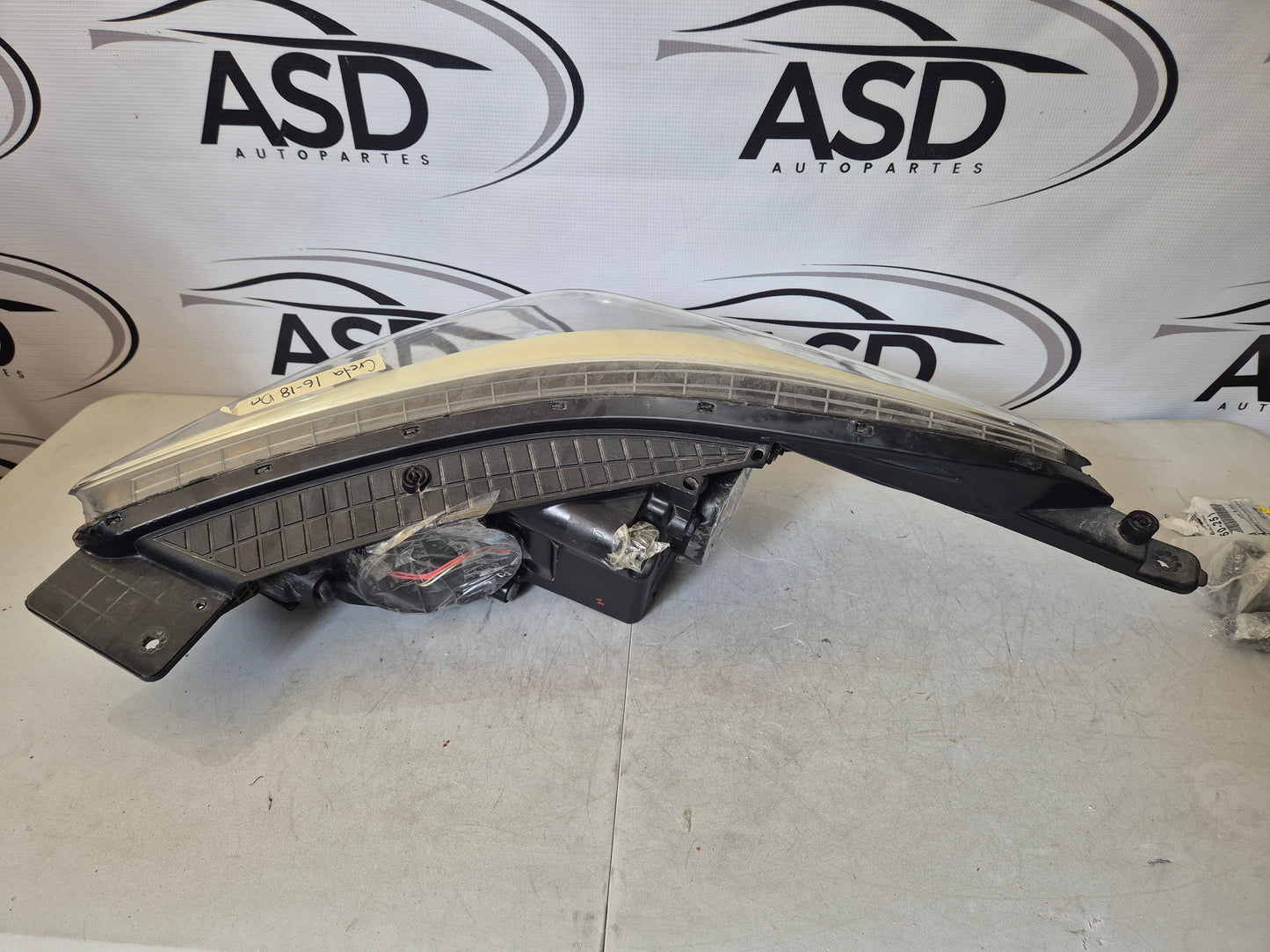 Faro Derecho Hyundai Creta 2016-2018