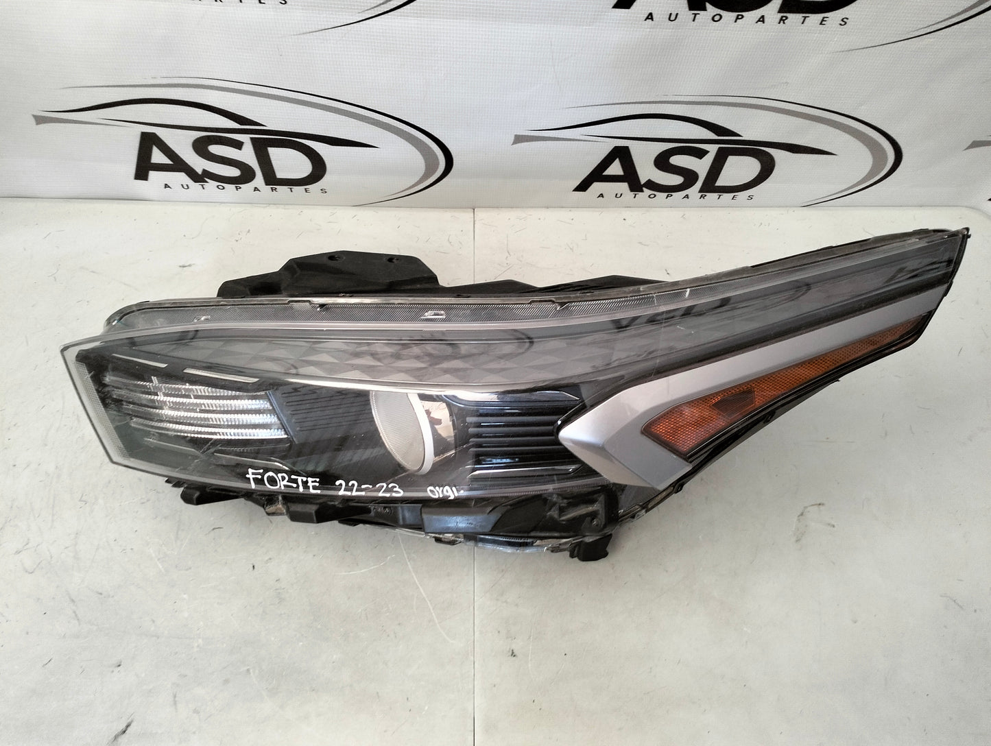 Faro Izquierdo Kia Forte 2022-2023