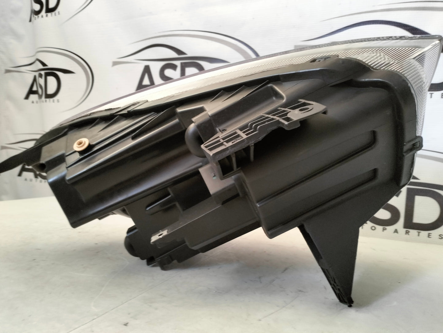 Faro Izquierdo Jac Sei 2 2019-2022 (genérico)