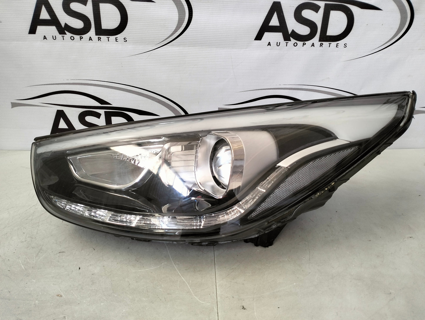 Faro Izquierdo Hyundai IX35 2010-2015